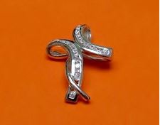 Image de « Croix ondulée » pendentif coulissant en argent sterling italien et zircones cubiques rondes