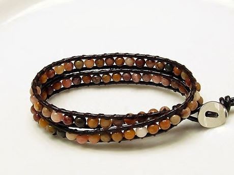 Image de Bracelet wrap en cuir, perles pierres gemmes, Mookaïte Windalia Radiolarite