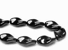 Picture of 19x13 mm, Czech druk beads, twisted leaf, black, opaque, glossy finishing, 12 pieces