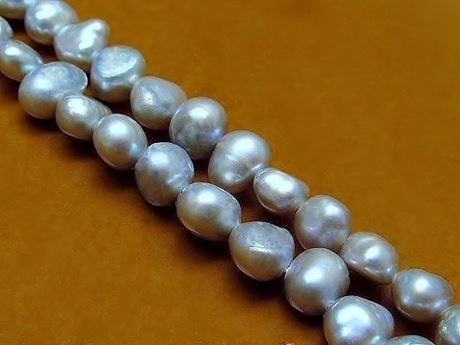 Picture of 7-8 mm, medium nuggets, organic gemstone beads, freshwater pearls, natural, silver grey