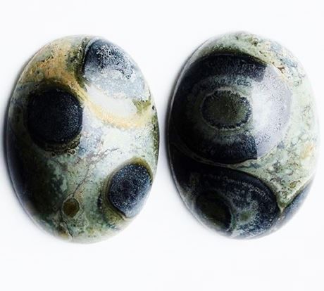 Afbeeldingen van 13x18 mm, ovale, edelsteen cabochons, krokodil jaspis of Kambamba jaspis, natuurlijk