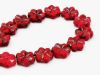 Image de 8x8 mm, sculpté, perles rondes plates tchèques, en fleur, rouge foncé, opaque, travertin, 12 pièces