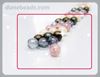 Afbeeldingen van 6x6 mm, rond, Tsjechische geperste glaskralen, krijtwit, ondoorzichtig, licht topaas roze glans