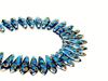 Image de 5x16 mm, perles de verre pressé tchèque, daggers, bleu royal, transparent, finition paon