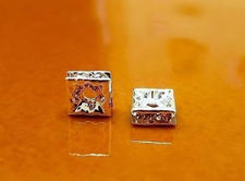 Picture of 8x8mm, rhinestone squadrel, brass beads, crystal-silver-plated, 20 pieces