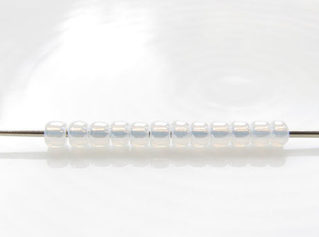 Picture of Japanese seed beads, round, size 11/0, Toho, snowflake white, Ceylon luster