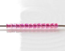 Image de Perles cylindrique, taille 11/0, Treasure, doublé rose vif, cristal arc-en-ciel, 5 grammes